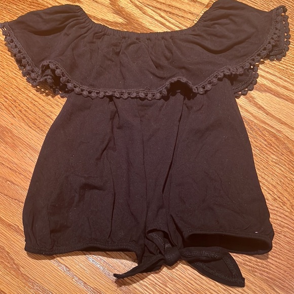 PixieLane matching pomp pom top and shorts can be worn together or separately - Picture 2 of 6